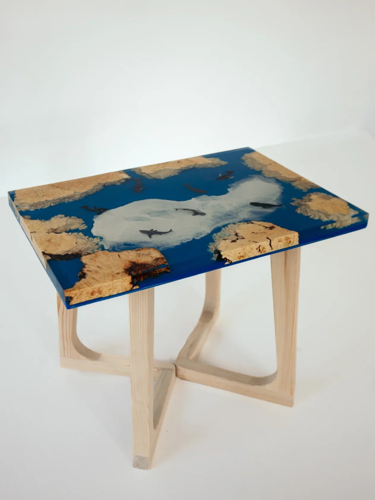 Coffee & Cocktail Tables